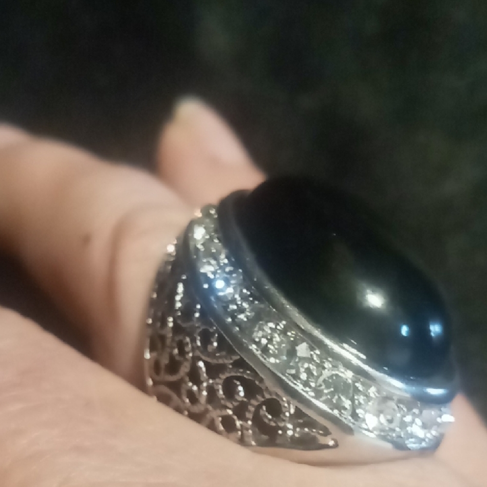 Park Lane statement Ring silver w/ a faux black stone fillagree & crystal accent